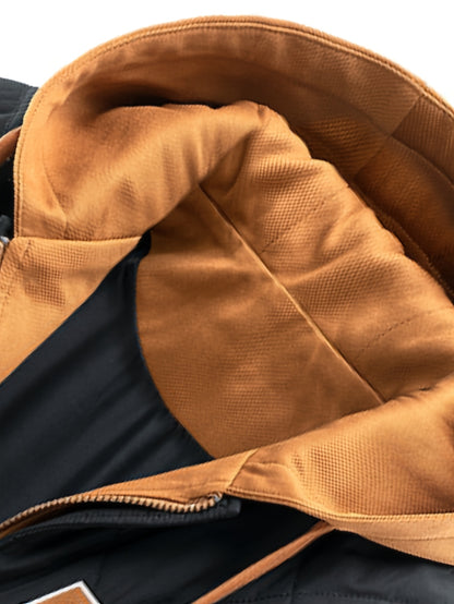 Chaqueta con Capucha y Diseño Deportivo