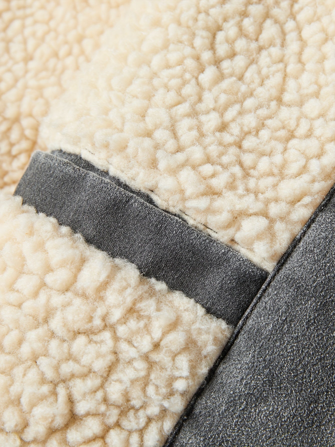 Chaqueta Vintage Capucha y Corte Clásico Elegancia Casual