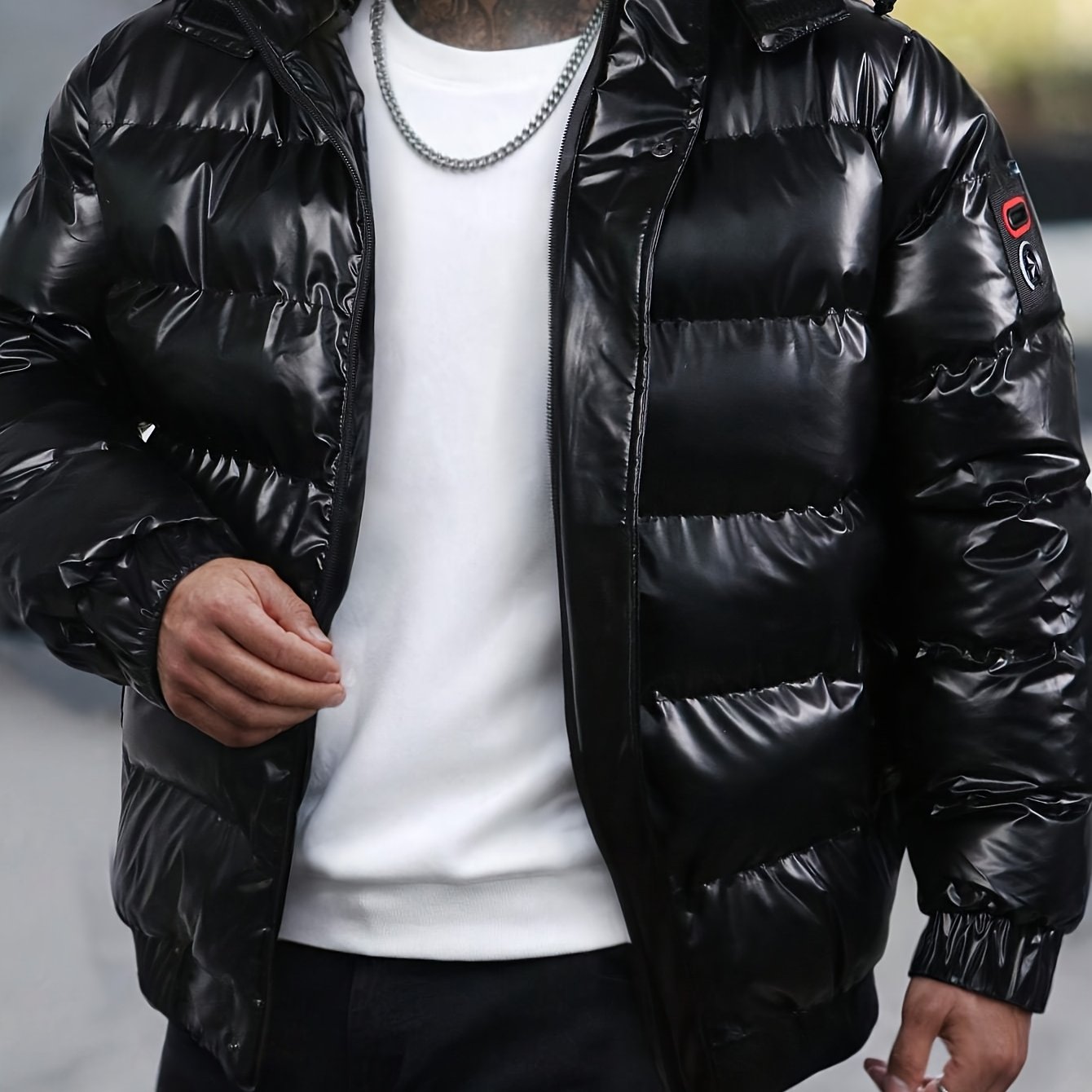 Chaqueta Básica con Capucha y Relleno