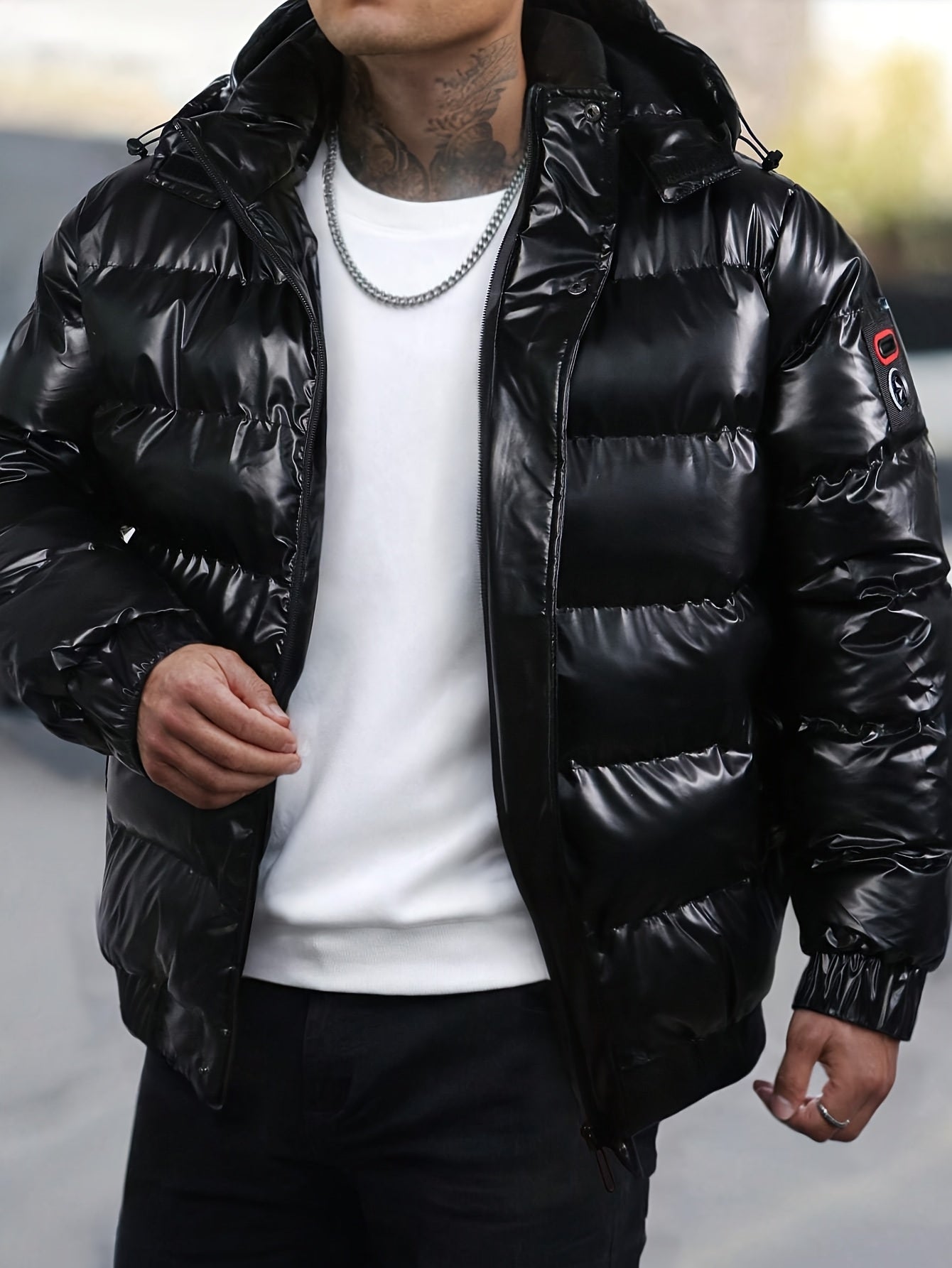 Chaqueta Básica con Capucha y Relleno